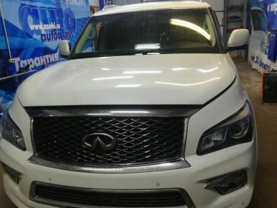 Установка лобового стекла Infiniti QX80 Ranger 5D 2013-