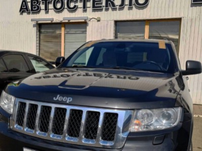 Установка лобового стекла Jeep Grand Cherokee IV 2010-