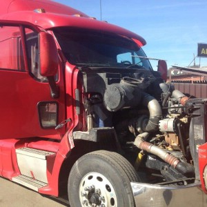 Установка автостекла Kenworth Conventional T2000 PeterbiIt 387