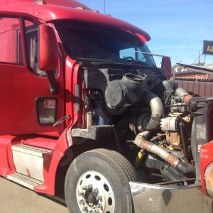 Установка автостекла Kenworth Conventional T2000 PeterbiIt 387