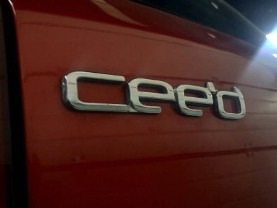 Установка лобового стекла Kia Ceed -