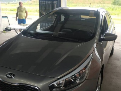 Установка лобового стекла Kia Ceed -