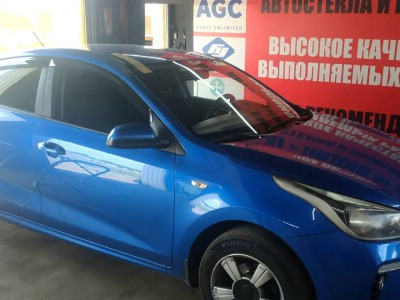 Установка лобового стекла Kia Rio IV