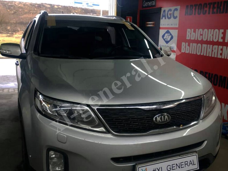 Установка лобового стекла Kia Sorento 2009-2021