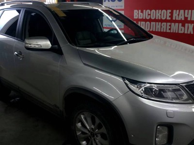 Установка лобового стекла Kia Sorento 2009-2021