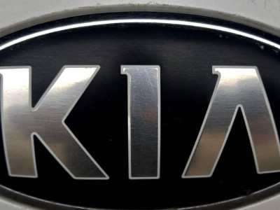 Установка лобового стекла Kia Sorento XM 2009-2021
