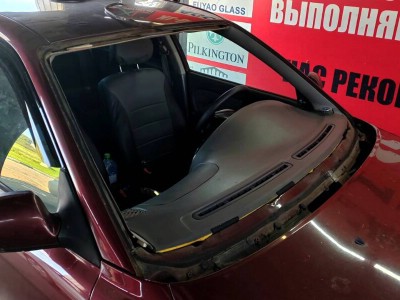 Установка лобового стекла Kia Spectra 2004-2011