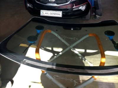Установка лобового стекла Kia Sportage 2010-