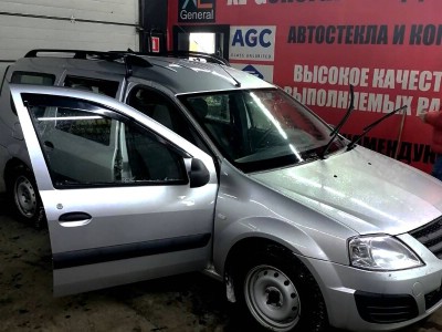 Установка лобового стекла Lada Largus 2012-