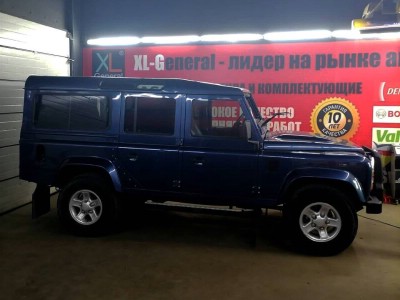 Установка лобового стекла Land Rover Defender -