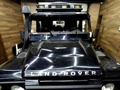 Установка лобового стекла Landrover Defender -