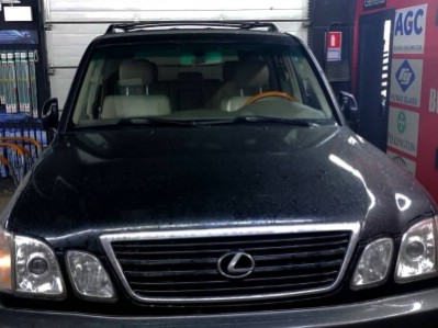 Установка лобового стекла Lexus LX 470 1998-