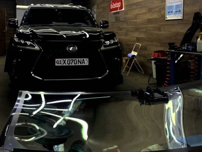 Установка лобового стекла Lexus LX-570 2017-