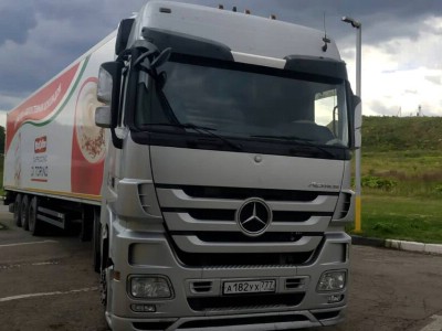 Установка лобового стекла Mercedes Actros