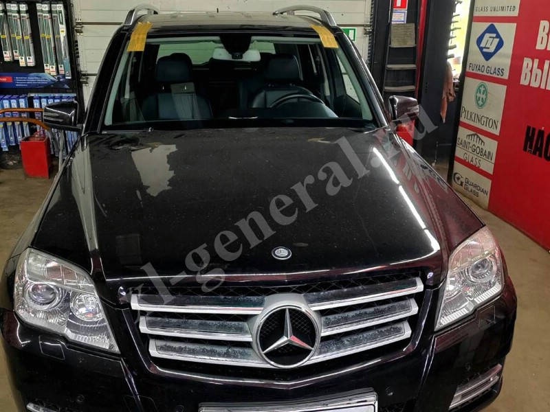 Установка автостекла Mercedes-Benz GLK X204 2008-2015