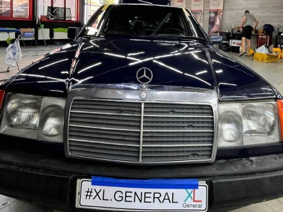 Установка лобового стекла Mercedes Benz W124 1987-