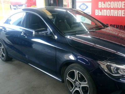 Установка лобового стекла Mercedes Cla 200 -