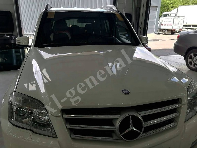 Установка автостекла Mercedes GLK 2008-2015