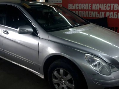 Установка лобового стекла Mercedes R-Class W251 2005-2013