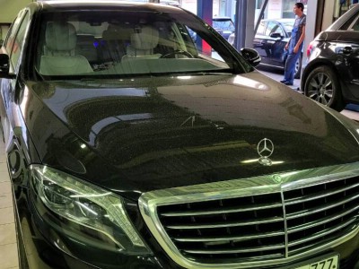 Установка лобового стекла Mercedes W222 -