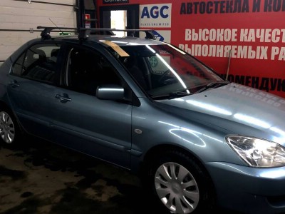 Установка лобового стекла Mitsubishi Lancer IX 2003-2010