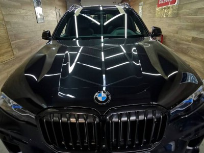 Установка лобового стекла BMW X7 -