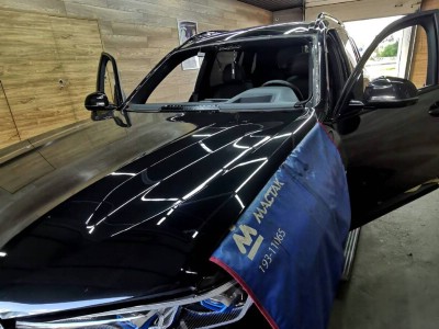 Установка лобового стекла BMW X7 -