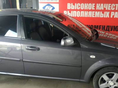 Установка лобового стекла Chevrolet Lacetti -