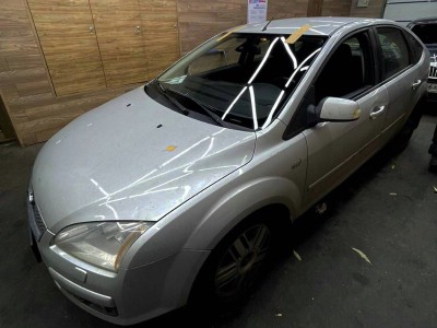 Установка лобового стекла Ford Focus II 2004-2008