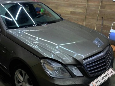 Установка лобового стекла Mercedes W212 -