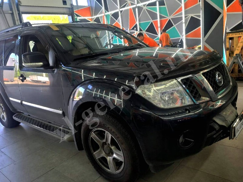 Установка автостекла Nissan -