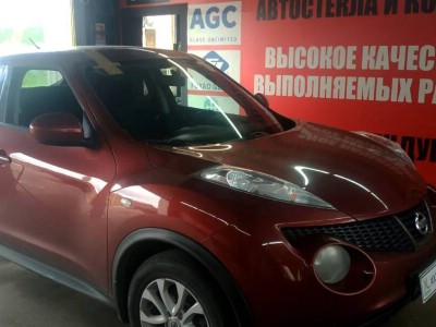 Установка лобового стекла Nissan Juke 2011-2020