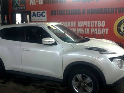 Установка лобового стекла Nissan Juke 2011-2020