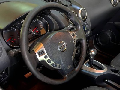 Установка лобового стекла Nissan Qashqai 2006-2013