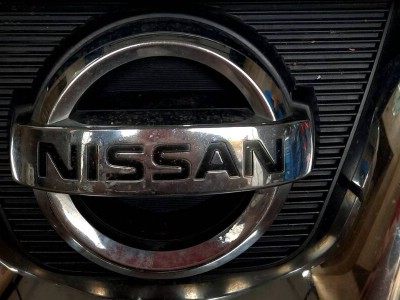 Установка лобового стекла Nissan Qashqai 2006-2014