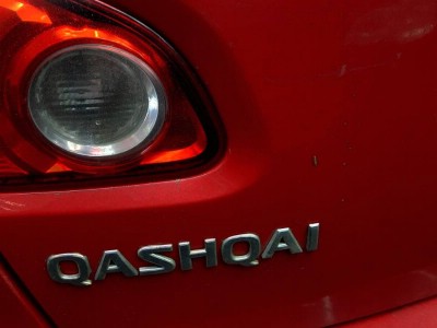 Установка лобового стекла Nissan Qashqai 2006-2014