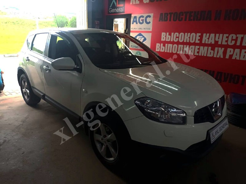 Установка автостекла Nissan Qashqai J10 2006-2014