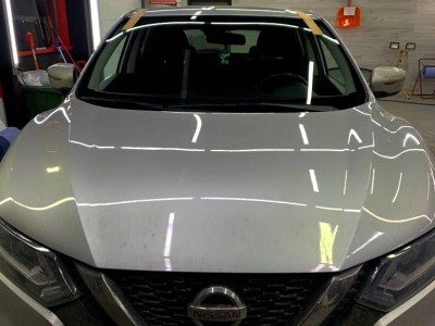 Установка лобового стекла Nissan Qashqai J11 2014-