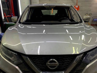 Установка лобового стекла Nissan Qashqai J11 2014-