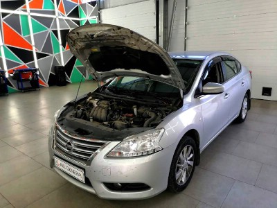 Установка лобового стекла Nissan Sentra 2013-2017