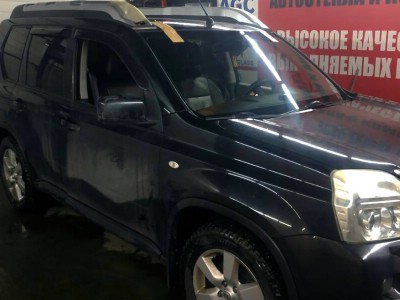 Установка лобового стекла Nissan X-trail T31 2007-2013