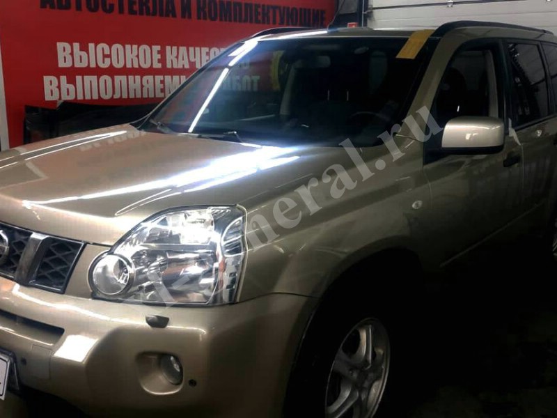 Установка автостекла Nissan X-Trail T31 2007-2015