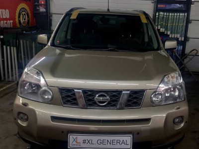 Установка лобового стекла Nissan X-Trail T31 2007-2015