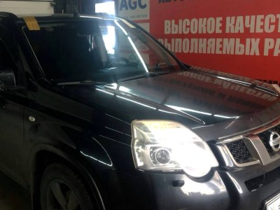 Установка лобового стекла Nissan X-Trail T31 2007-2015