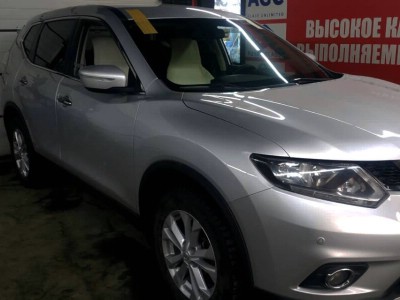 Установка лобового стекла Nissan X-trail T32 2013-