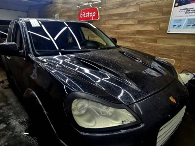 Установка лобового стекла Porsche Cayenne 2002-2010