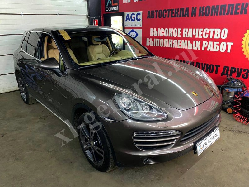 Установка автостекла Porsche Cayenne -