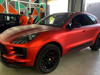 Установка лобового стекла Porsche Macan -