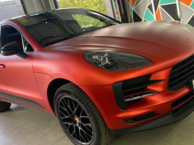 Установка лобового стекла Porsche Macan -