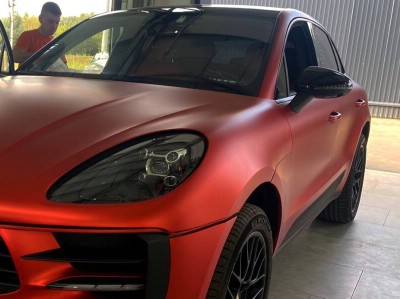 Установка лобового стекла Porsche Macan -